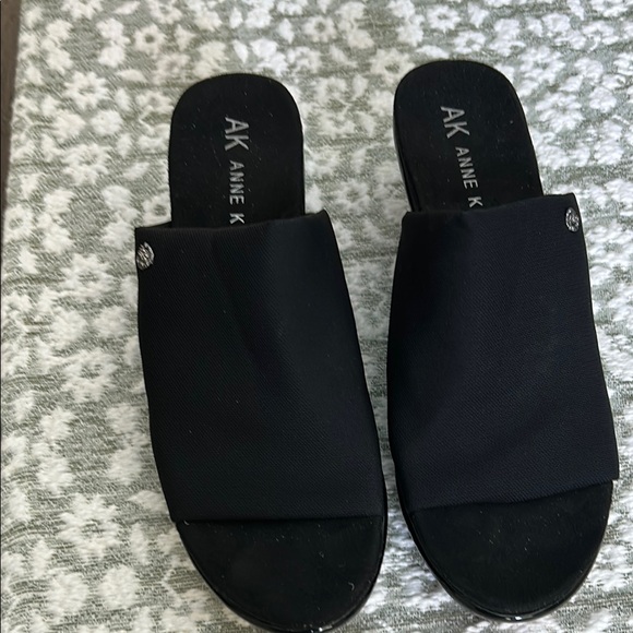 Anne Klein Black Mules - Picture 1 of 4